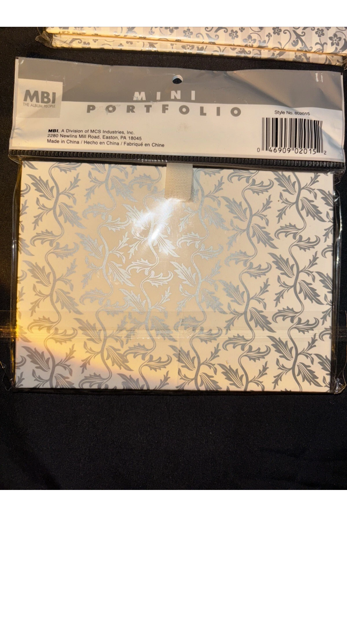 MBI Mini Portfolio- Holds 14 Photos- 4 Packs