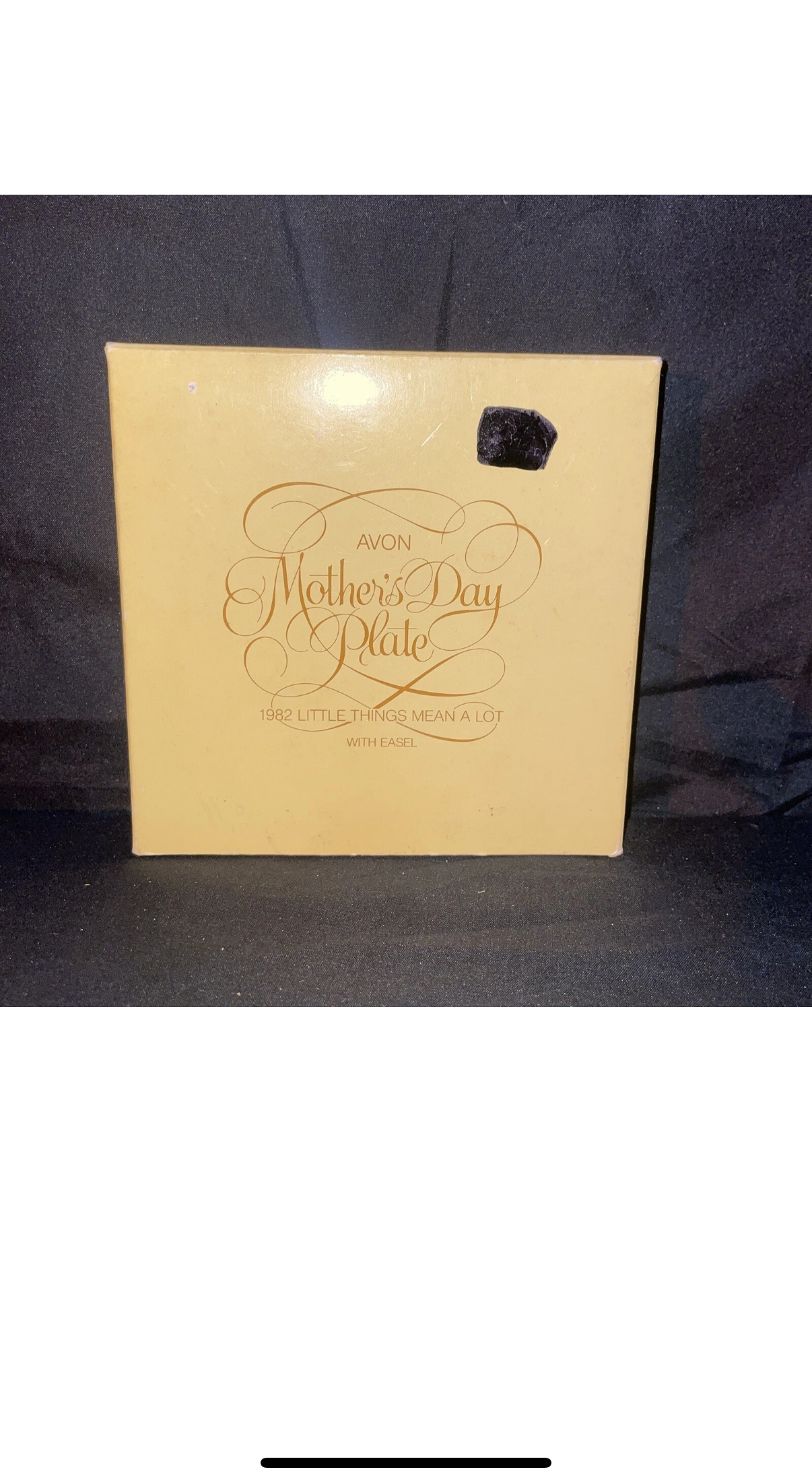 Vintage 1982 Avon Mother's Day Plate-Little Things Mean A Lot w/Easel