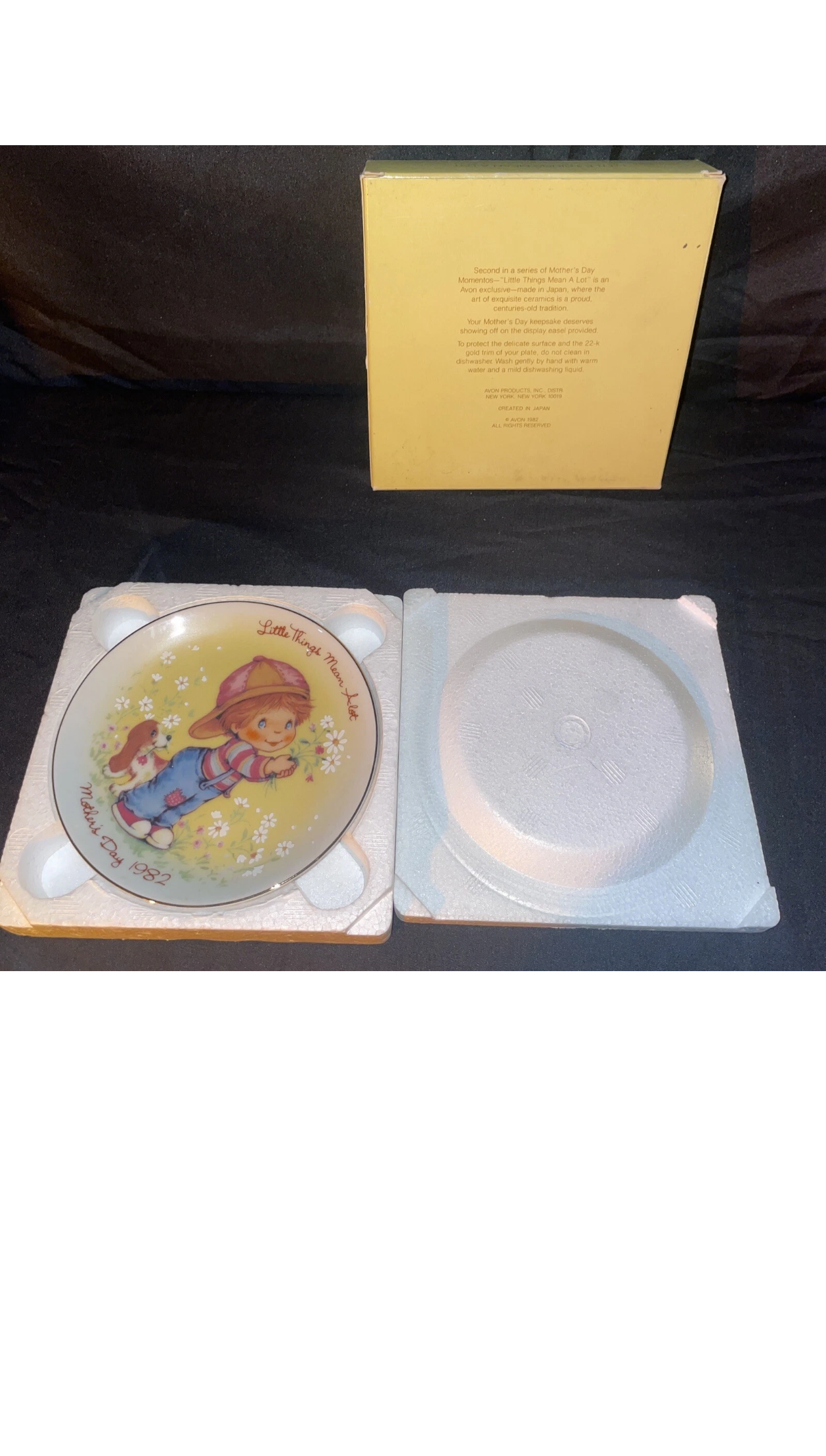 Vintage 1982 Avon Mother's Day Plate-Little Things Mean A Lot w/Easel