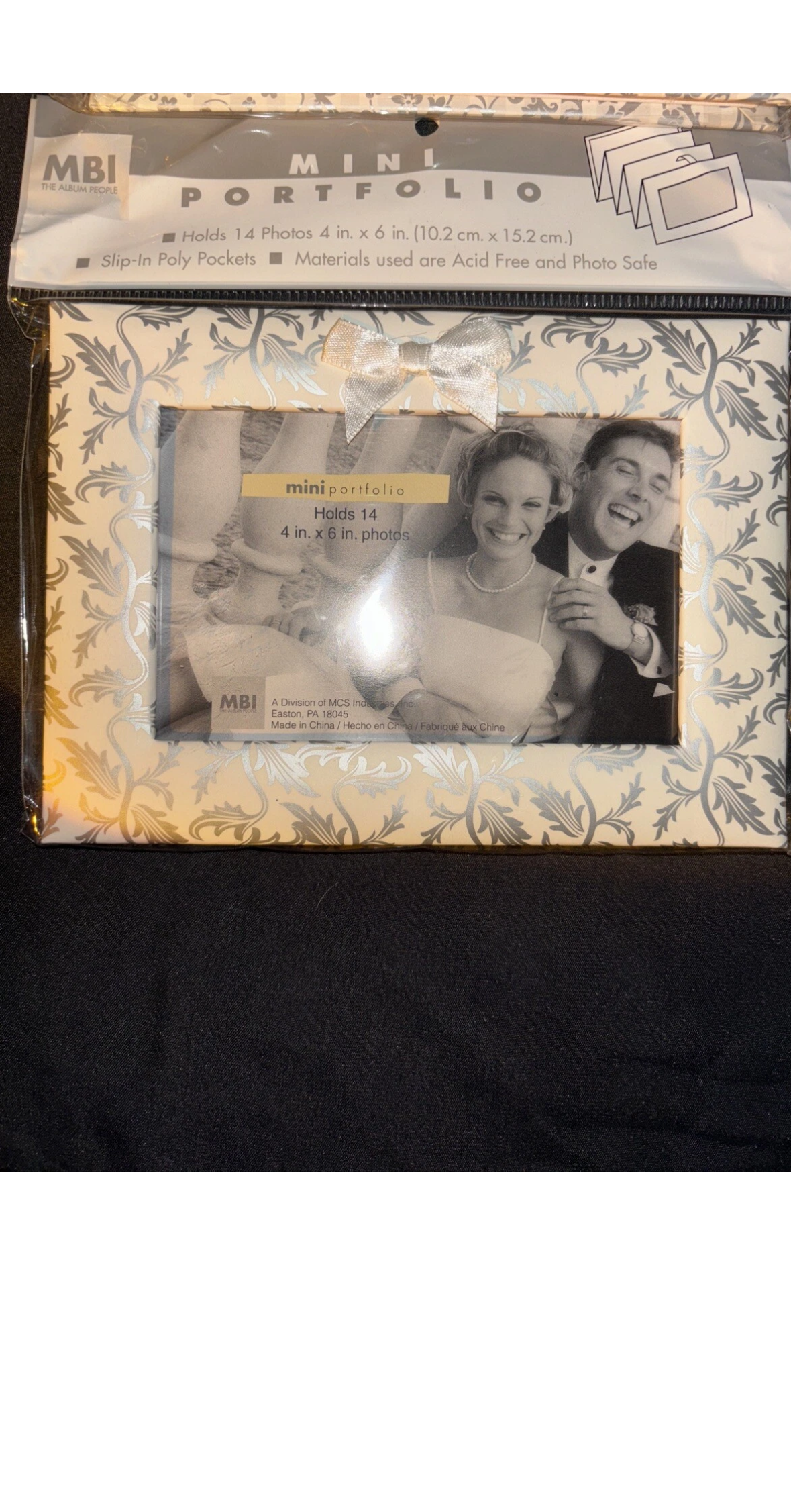 MBI Mini Portfolio- Holds 14 Photos- 4 Packs